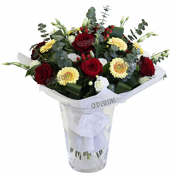 Букет из мини гербер, роз и лизиантуса — фото 1