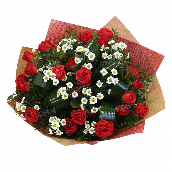 Букет из кустовых роз и хризантемы Сантини — фото 2